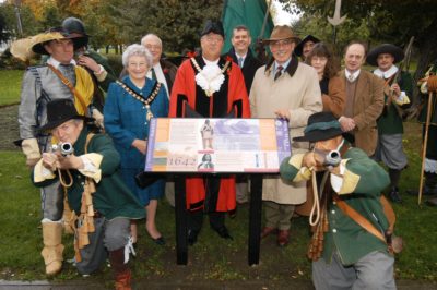 unveiling-the-battlefield-trail-info-board-on-chiswick-back-common